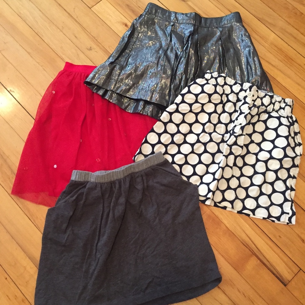 Pack of 4 girls skirts!